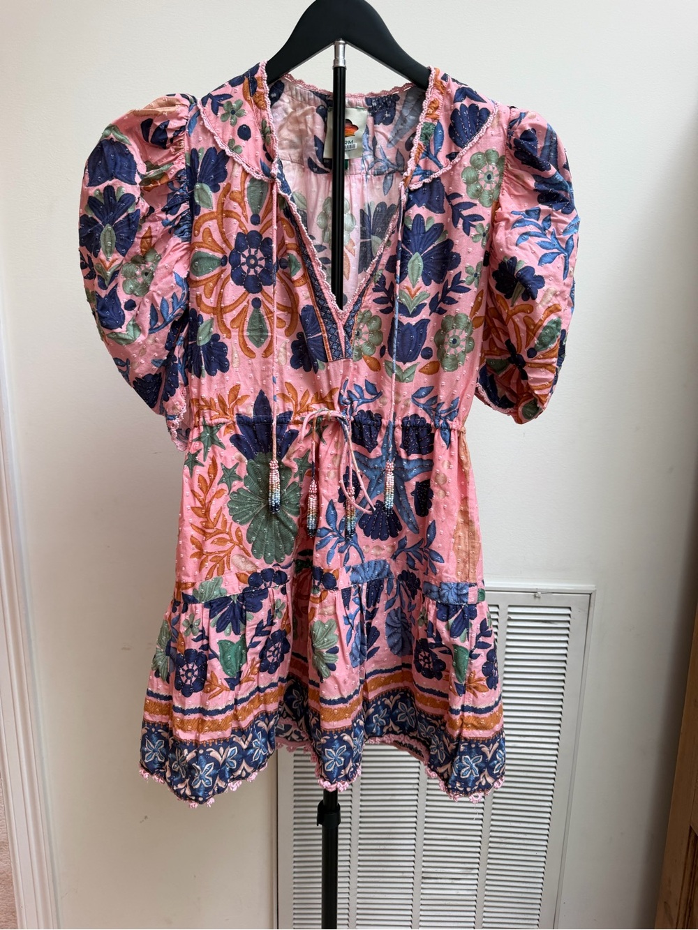 FARM Rio Pink “Seashell Tapestry” Puff Sleeve Tassel Mini Dress Size S - Picture 7 of 16